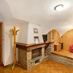 Caratteristico E Accogliente Appartamento *